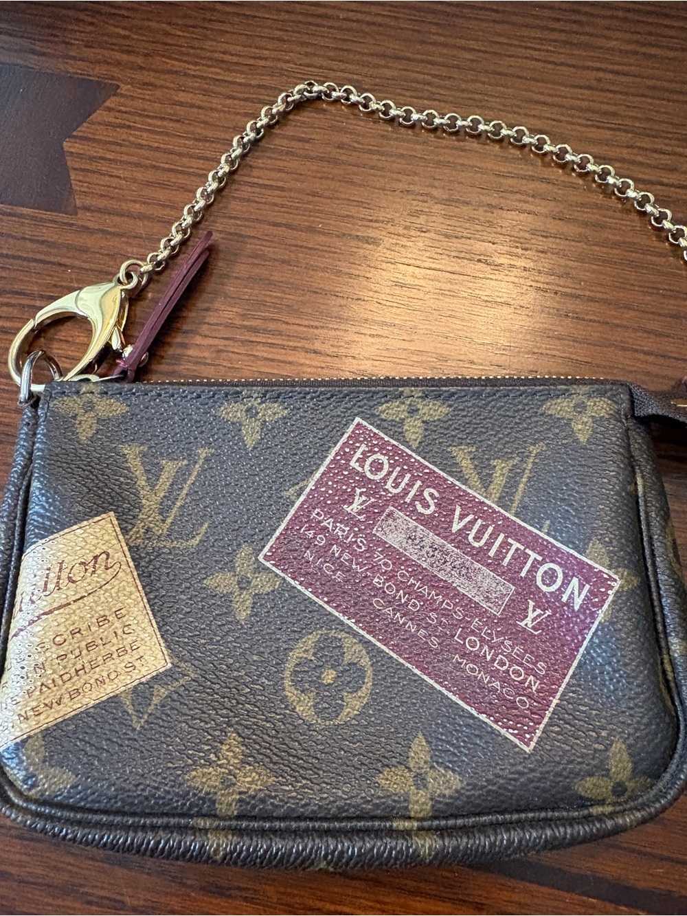 🎁 Louis Vuitton mini pochette limited edition. Authentic! 🙌🏼